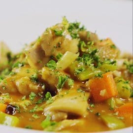 "Stew" Ayam, Tomato dengan Cendawan "Stew" Ayam, Tomato dengan Cendawan
