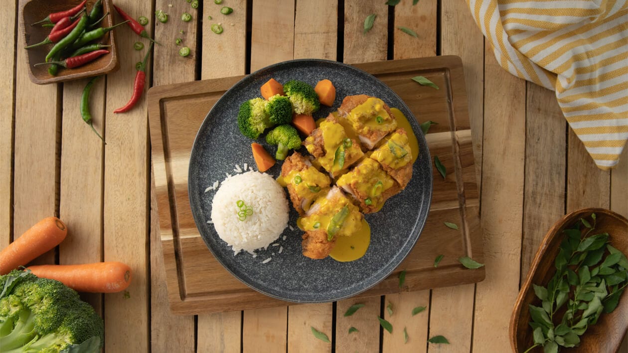 Crispy Chicken with Salted Egg Buttermilk Sauce – - Resipi