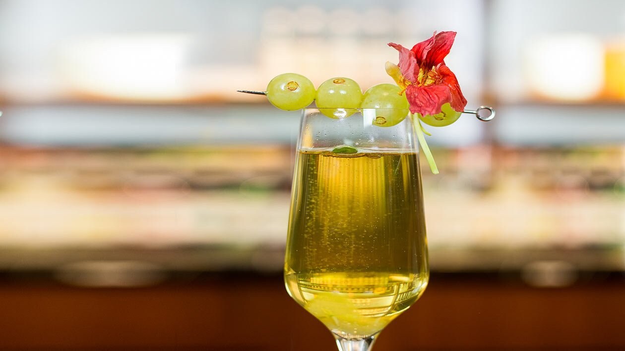 White Grape Sparkling Tea White Grape Sparkling Tea