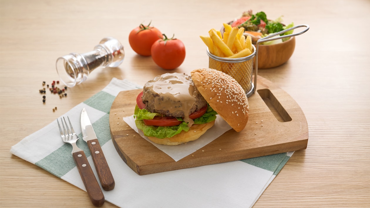 Grilled Ribeye Burger with Black Pepper Cream Sauce – - Recipe