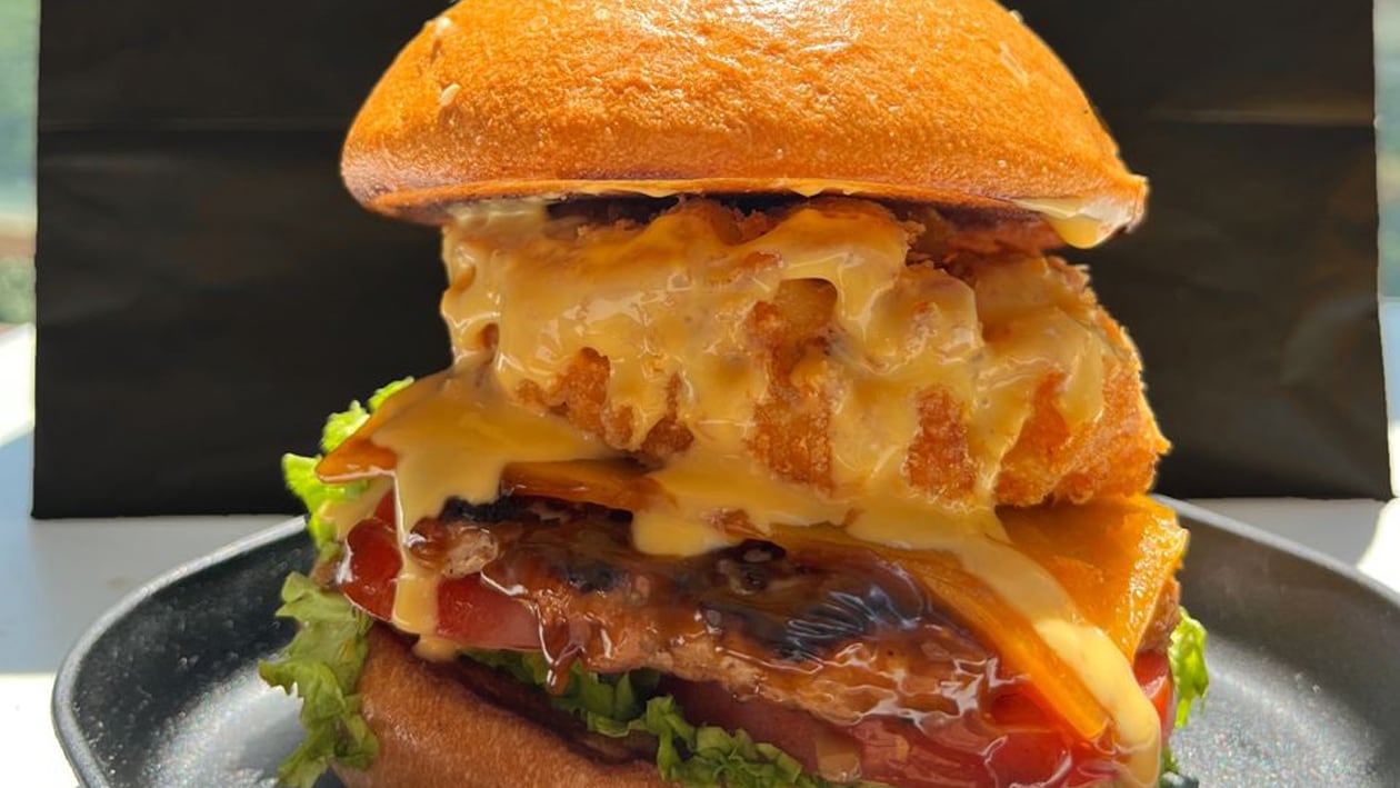 Mac N' Cheese Burger