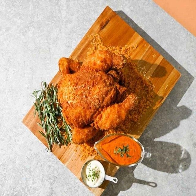 Whole Fried Chicken with Creamy Herb Dip Whole Fried Chicken with Creamy Herb Dip
