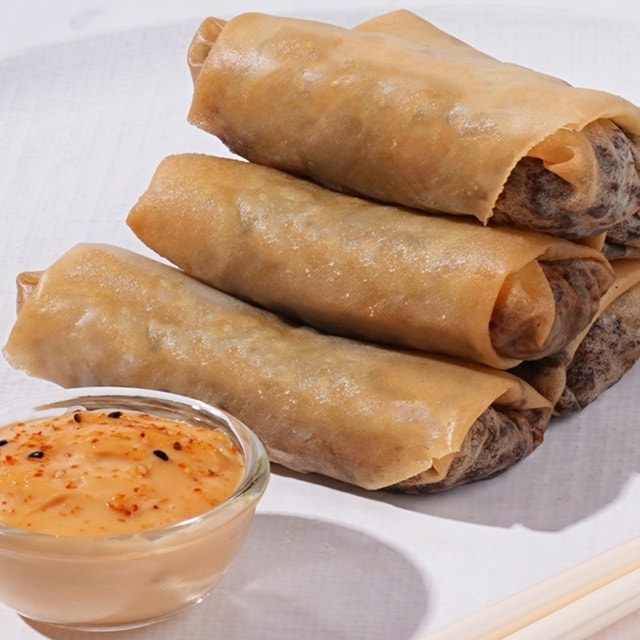 Cheeseburger Popiah Rolls with Special Dip