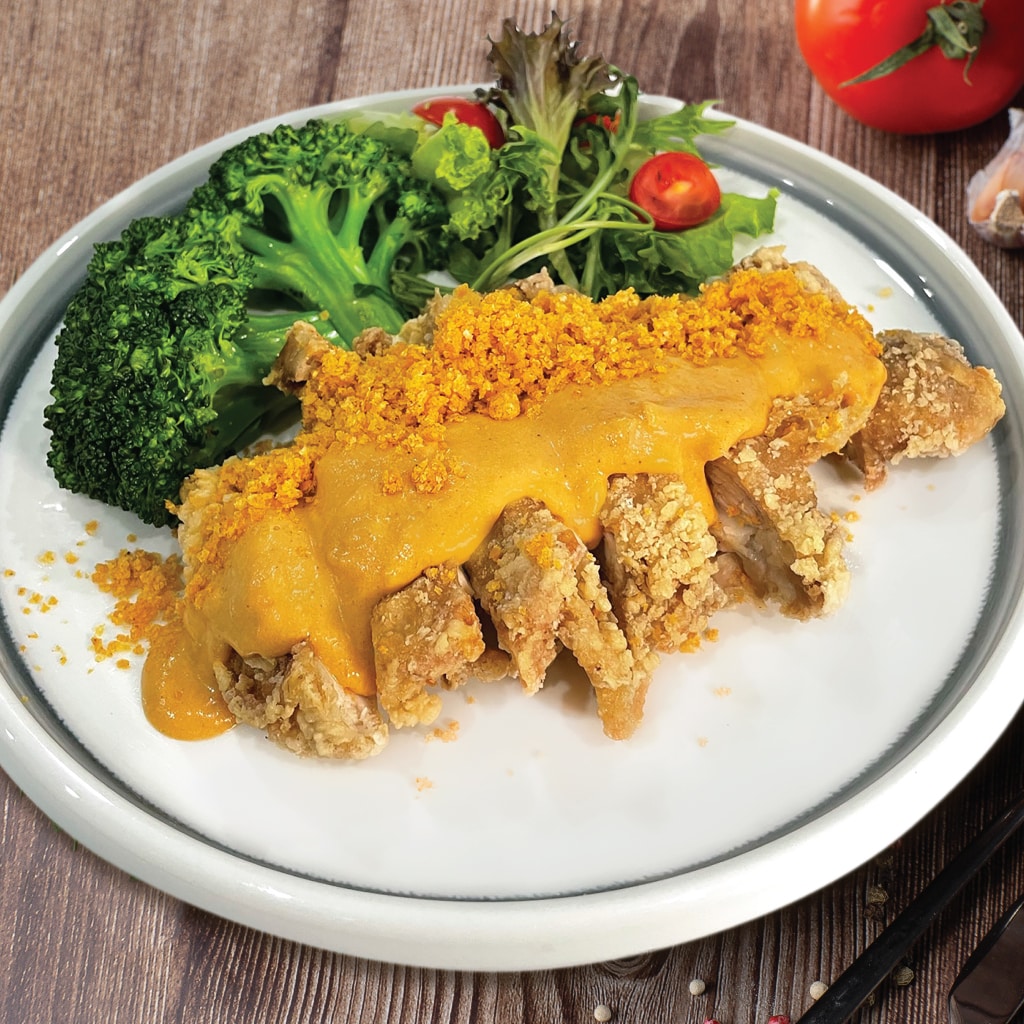 Deep-Fried Chicken Chop with Salsa Salted Egg Sauce Deep-Fried Chicken Chop with Salsa Salted Egg Sauce