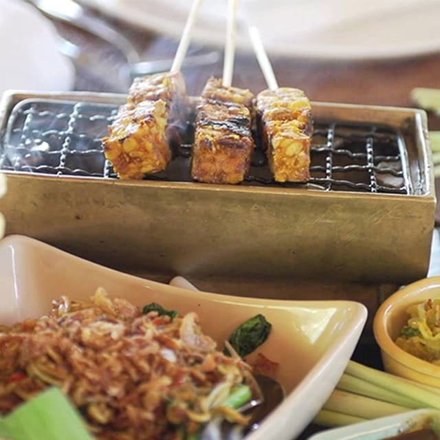Chinese Cooking Techniques with Malay Ingredients