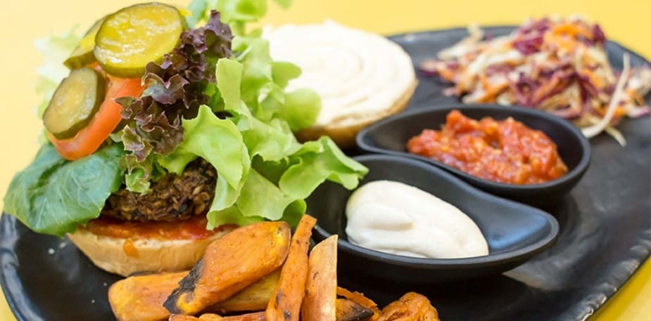 Nourish Cafe: Clean Eating in Asia
